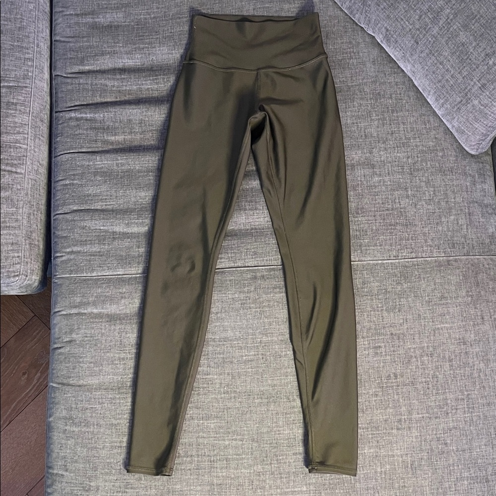 ALO Yoga High-Waist Airlift Legging, Size S Olive